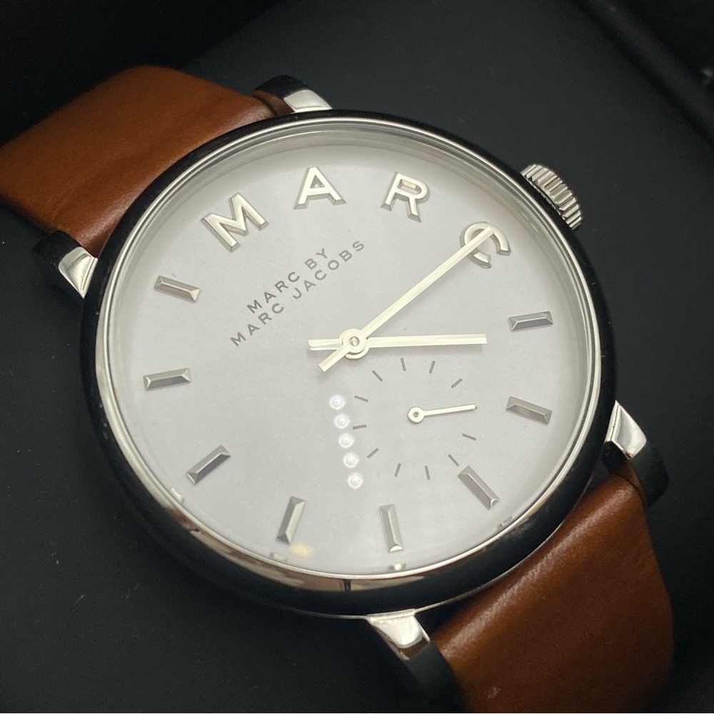 Marc Jacobs Women's MBM1265 Baker Analog White Quartz Watch Brown Leather